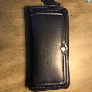 🎉Coach Navy Blue leather wallet 🎉